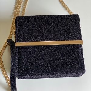 Crossbody glitter purse black & Gold NWT